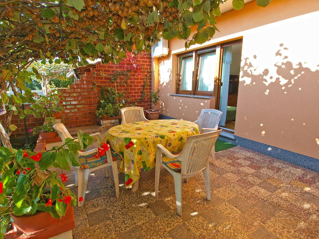 Apartment Josip 933 Fazana Exterior photo